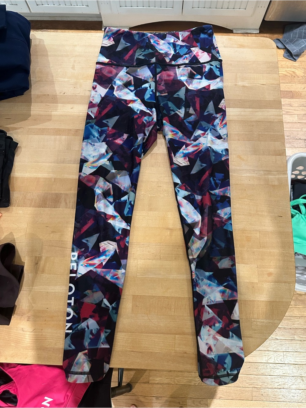 Peloton reversible geometric leggings